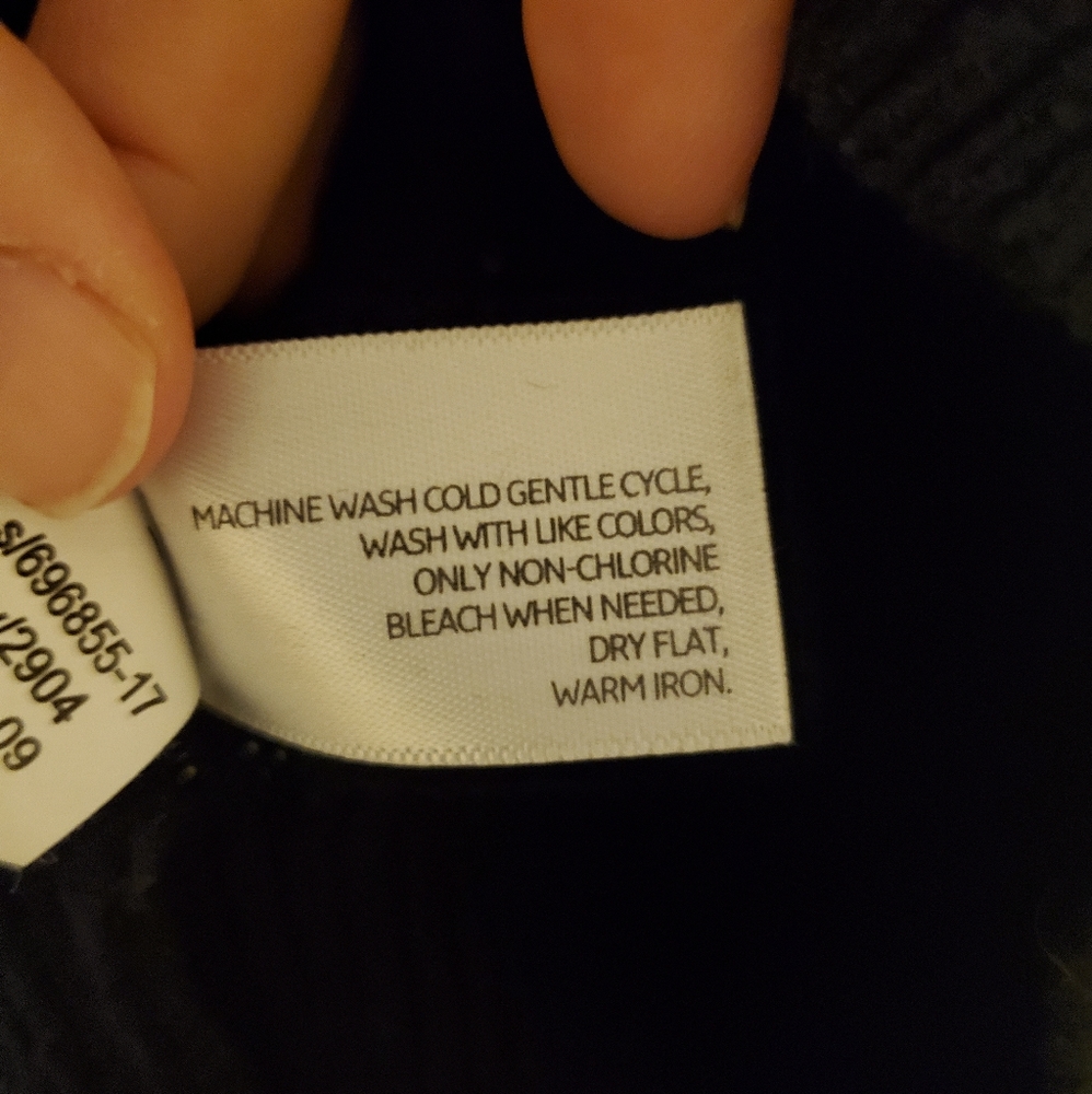 Old Navy XL Black Sweater - Picture 3 of 4